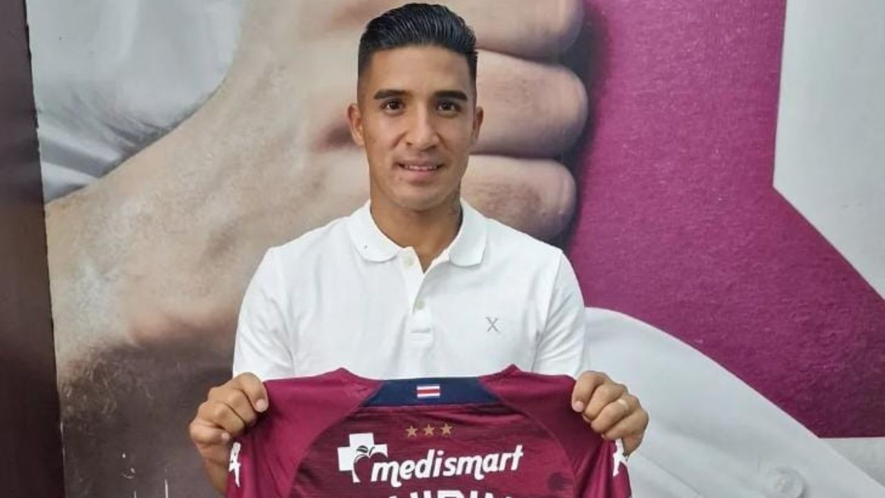 Michaell Chirinos conoce el número que utilizará en el Saprissa de Costa Rica