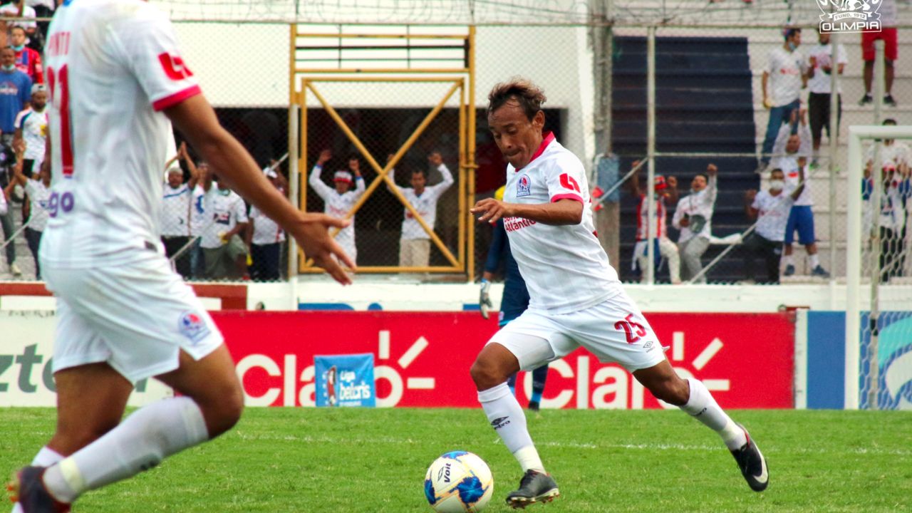 Javier Portillo firmó su regreso a las canchas del fútbol en amistoso donde fue titular