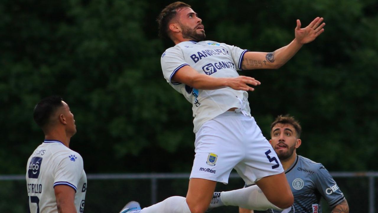 Afición de Motagua explota contra su equipo tras caer vs. Comunicaciones