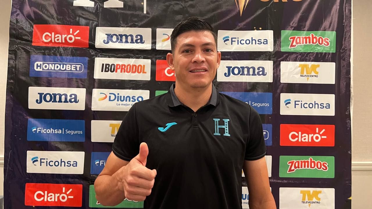 Chelito Martínez lo revela todo: Cómo es su relación con los legionarios y su opinión tras quedar fuera de la Copa Oro