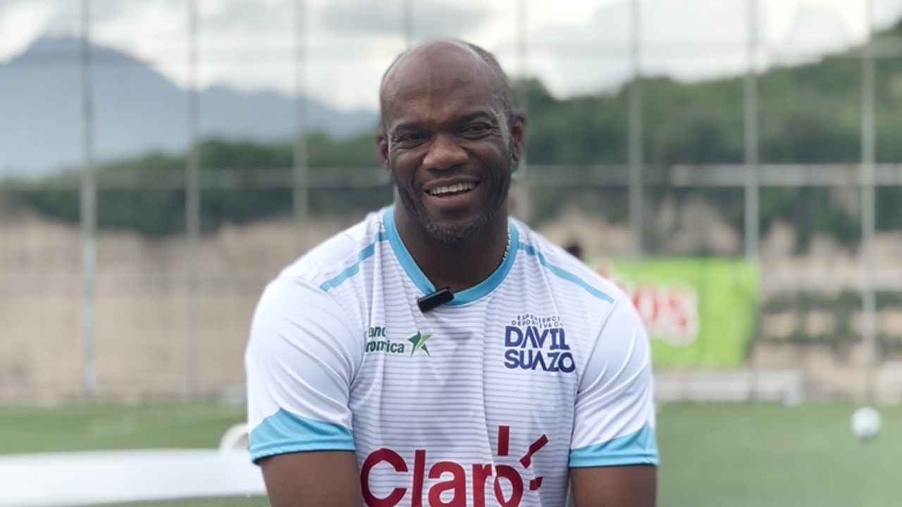 david-suazo-cuenta-testimonio-de-como-fue-su-ninez-entrevista-mi-libreta-deportiva-deportes-tvc
