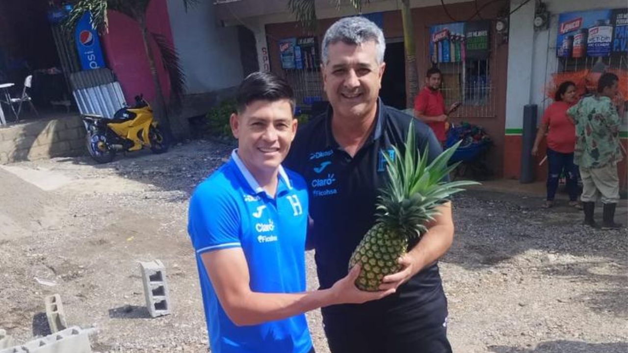 Diego Vazquez sorprende con un emotivo mensaje para el Chelito Martínez