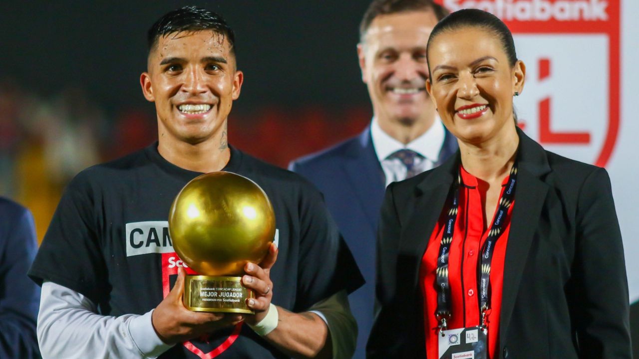 Liga de Costa Rica anuncia importante noticia tras la llegada de Michaell Chirinos