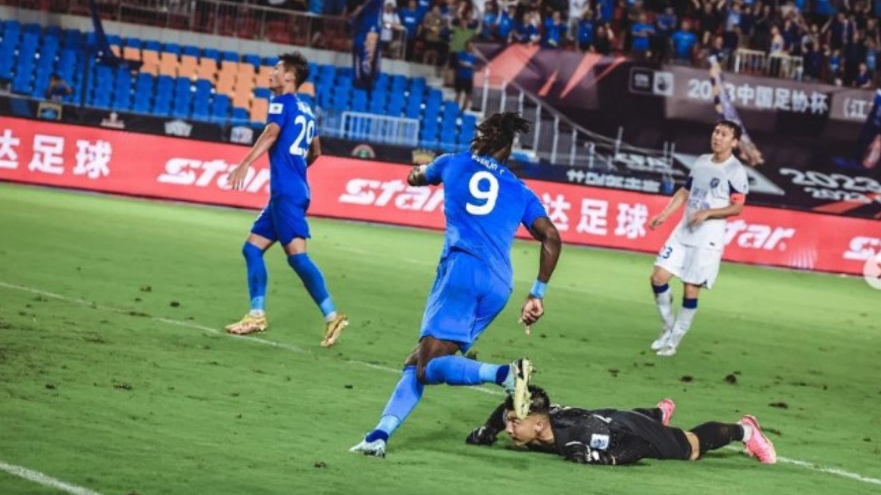 Rubilio Castillo sigue encendido en China y anota su séptimo gol de la temporada