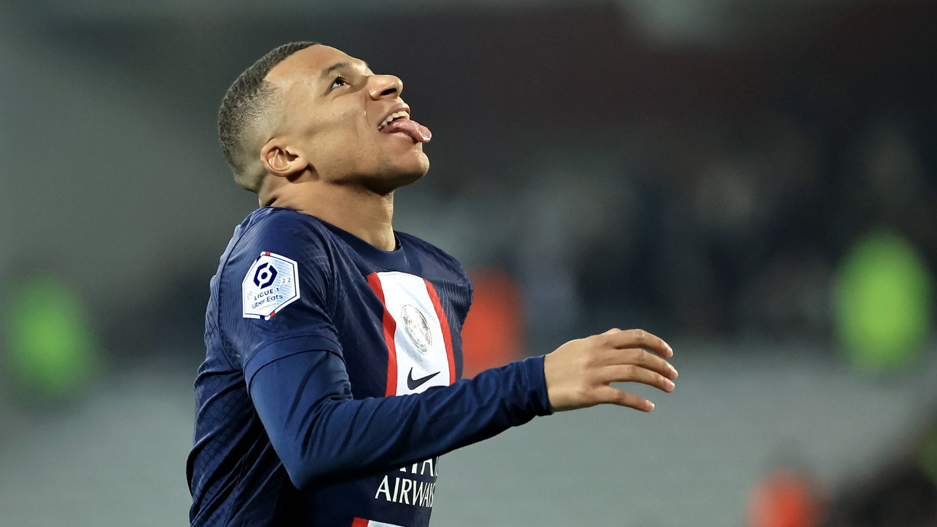 PSG le ofrece un contrato vitalicio a Kylian Mbappé y evitar que se marche