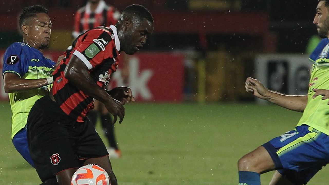 Alajuela derrotó al Olancho FC y lo estrena en la Concacaf Copa Centroamericana