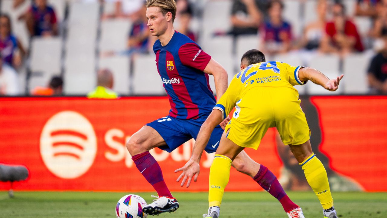 El Barcelona le ganó al Cádiz en Montjuïc y suma de tres en La Liga