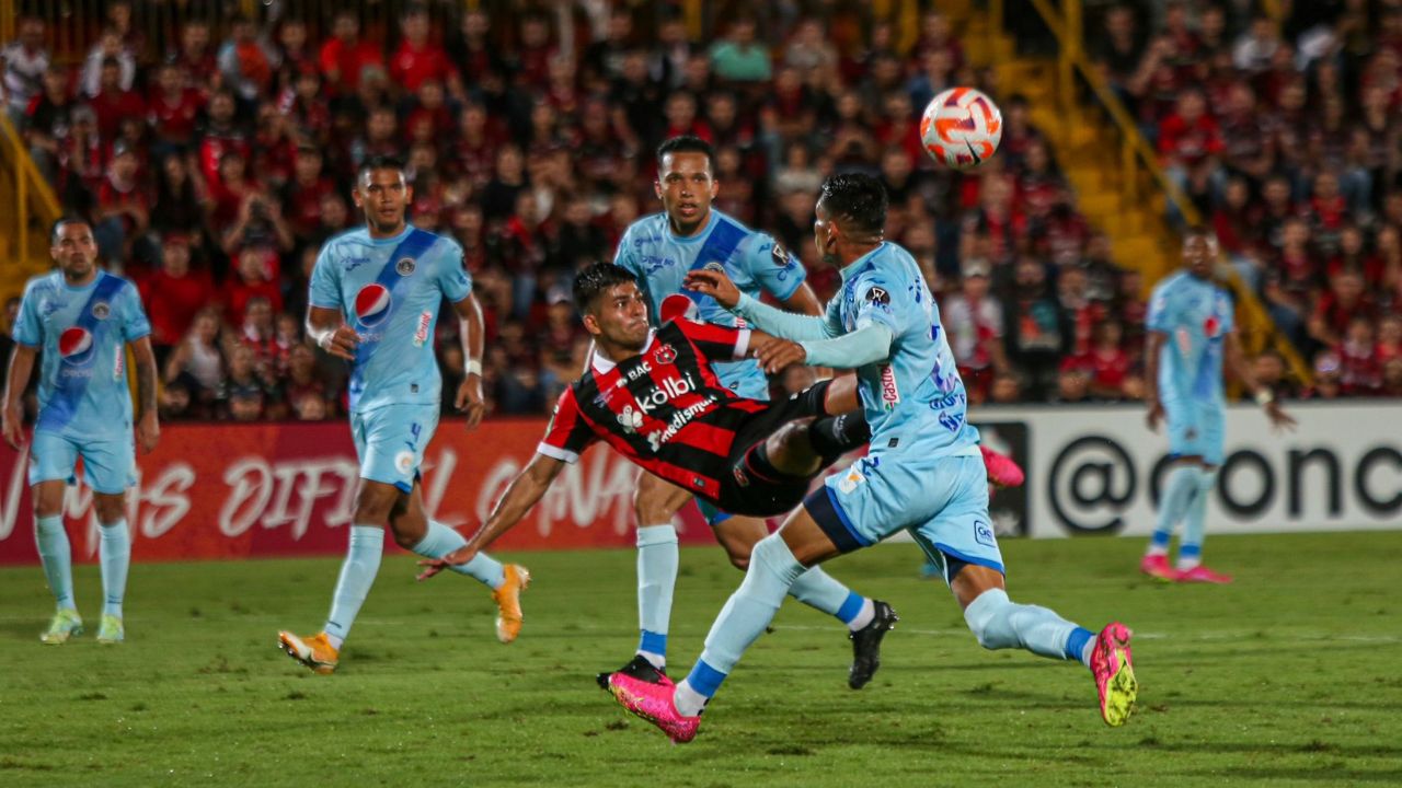 Alajuelense humilló a Motagua en su cuarto partido en Concacaf Copa Centroamericana