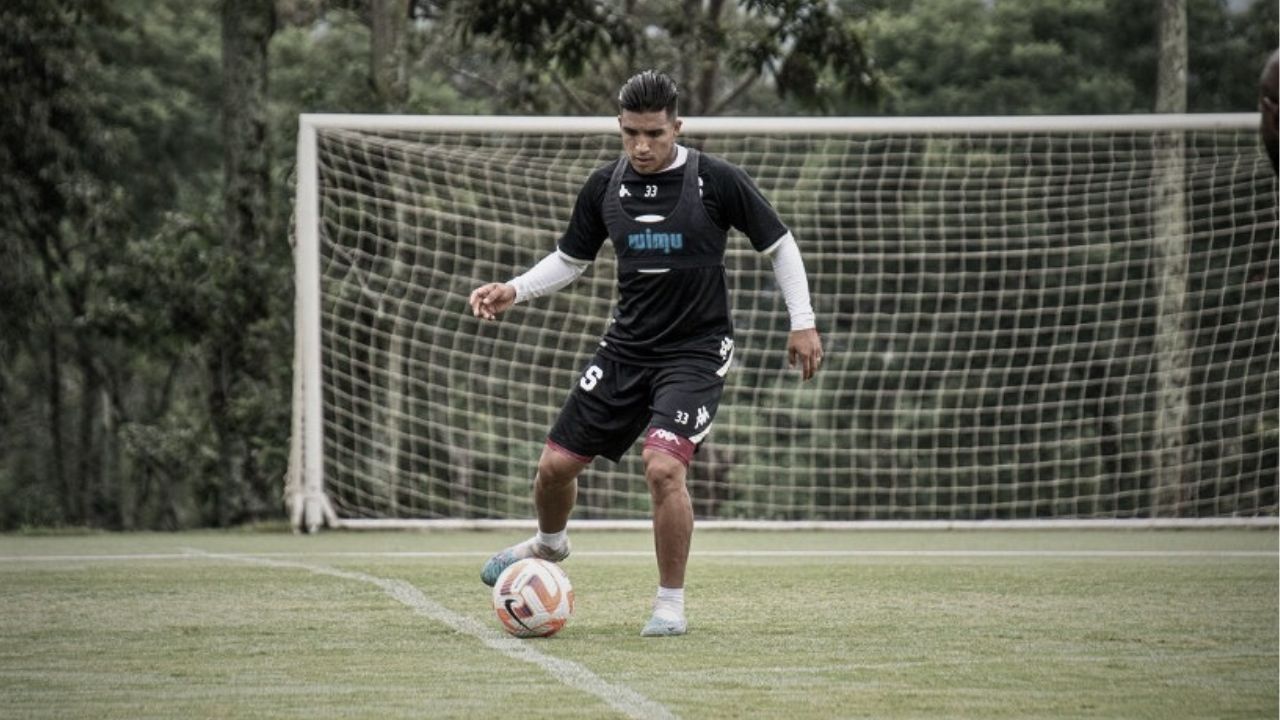 Revelan el motivo real de porqué Saprissa no ha uniformado a Michaell Chirinos