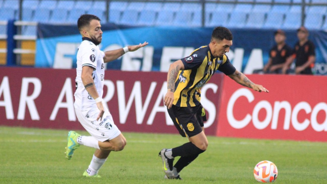 Real España sufre derrota ante Comunicaciones en el debut de la Centroamericana
