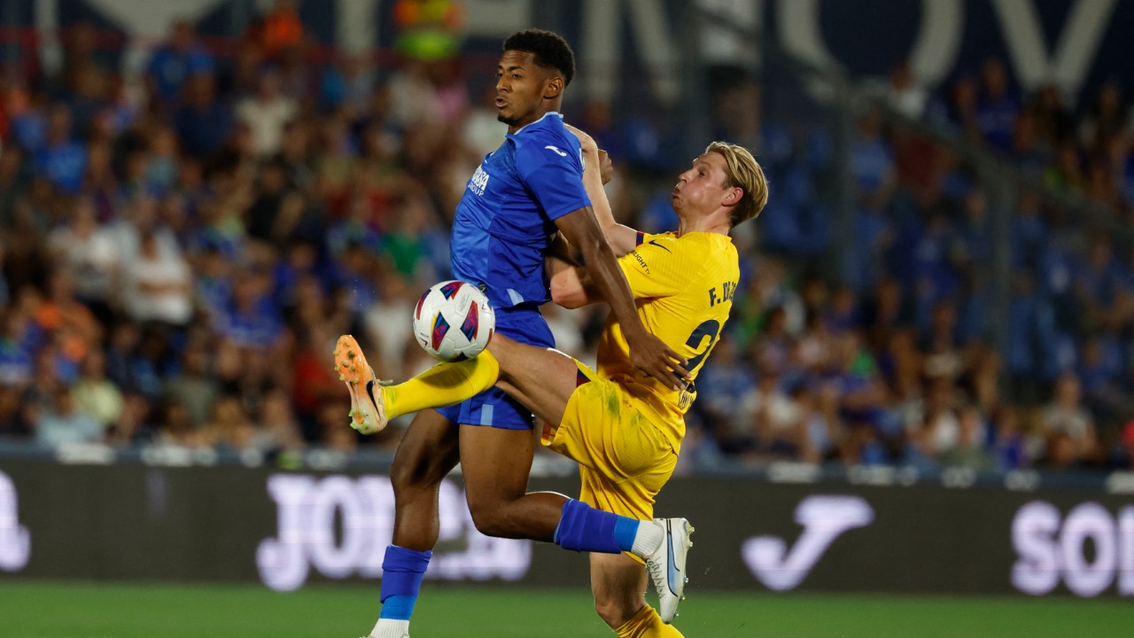 El Getafe empata ante el Barcelona en el debut del Choco Lozano con los azulones