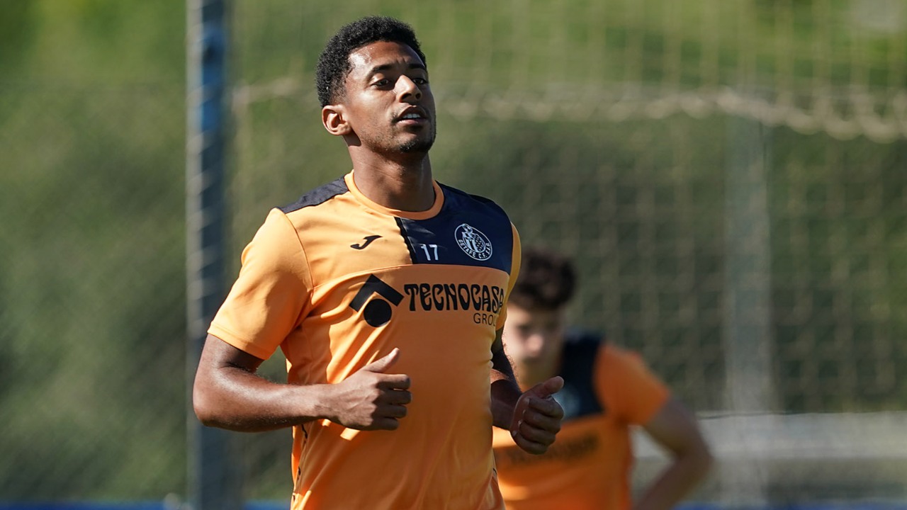El contratiempo que sufre el Choco Lozano y que evitaría su debut ante el Barcelona