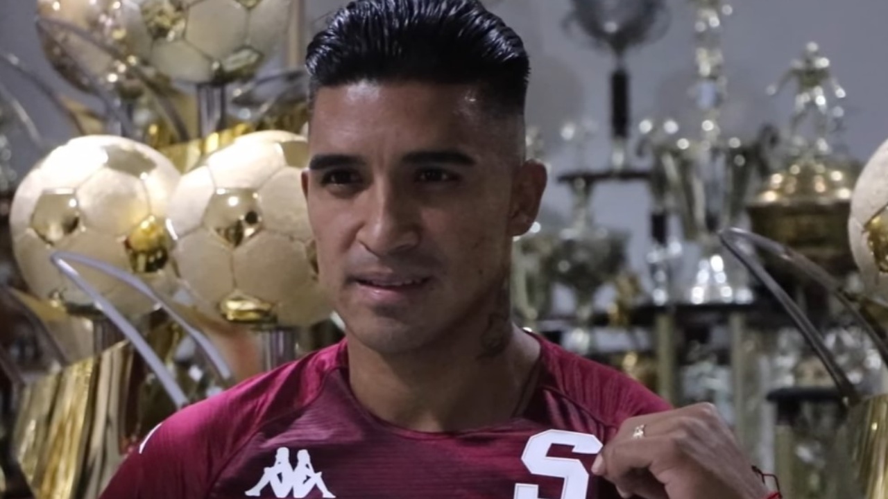Michaell Chirinos asombrado en Costa Rica por inédita razón en su carrera como futbolista
