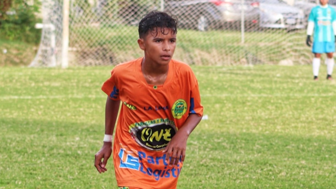 Hondureño que debutó con 14 años ya tiene apodo por parte de los aficionados