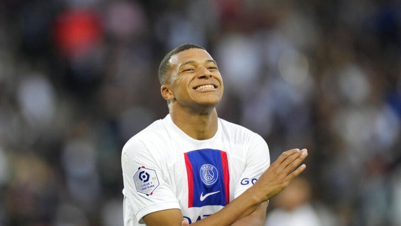 PSG decide borrar toda imagen referente a Kylian Mbappé