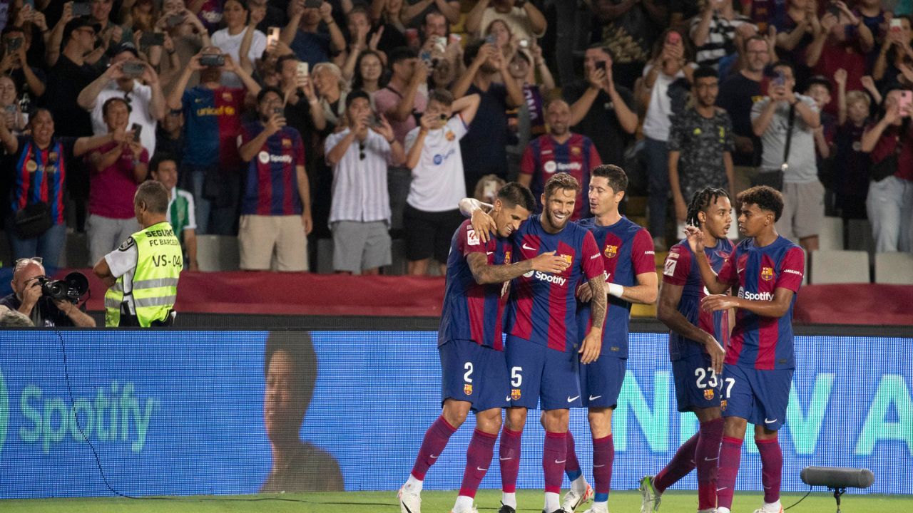 Barcelona demolió al Betis y se adueña de la primera posición en La Liga