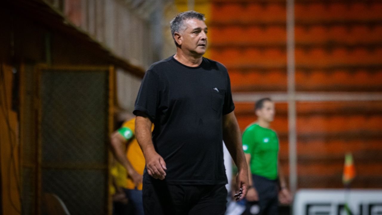 Diego Vazquez se queja del arbitraje tras perder contra el Alajuelense y se acuerda de Honduras