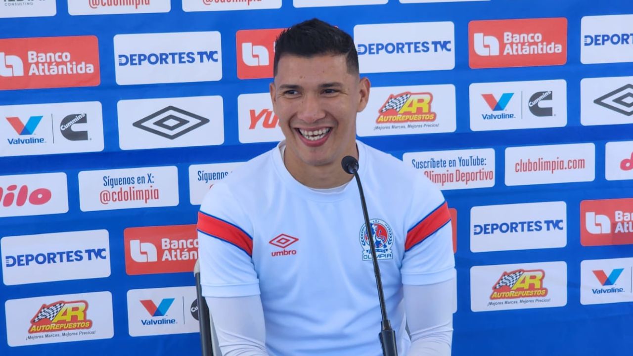 Kevin López confiesa por qué el Olimpia es el mejor y llama 'monstruo' a uno de sus compañeros
