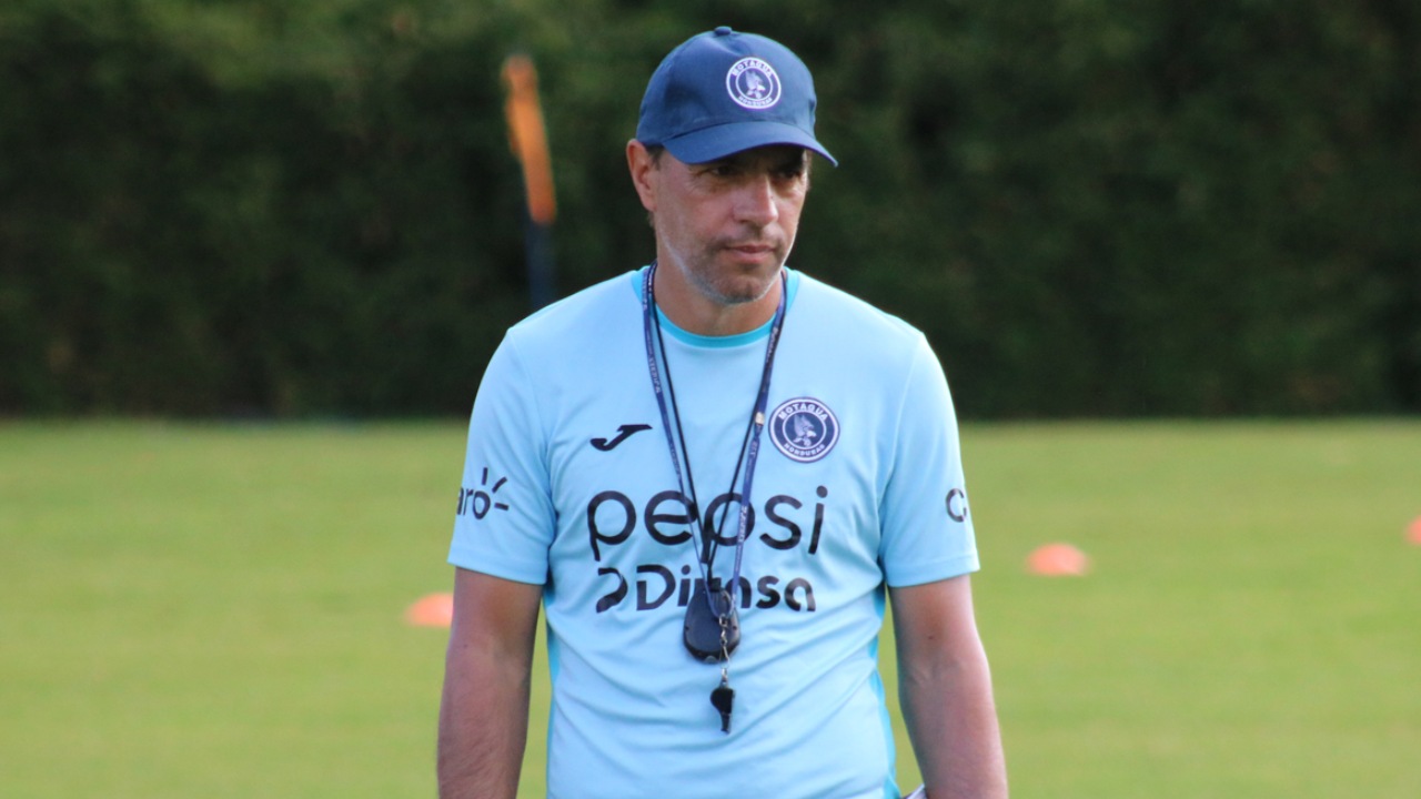 César Vigevani confirma las seis bajas que tendrá en su debut como entrenador de Motagua