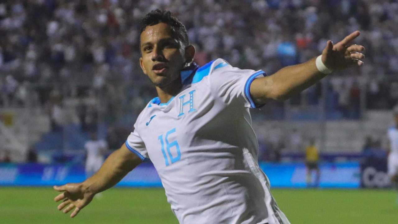 Edwin Rodríguez relata cómo se le ocurrió hacer la chilena para anotar con Honduras