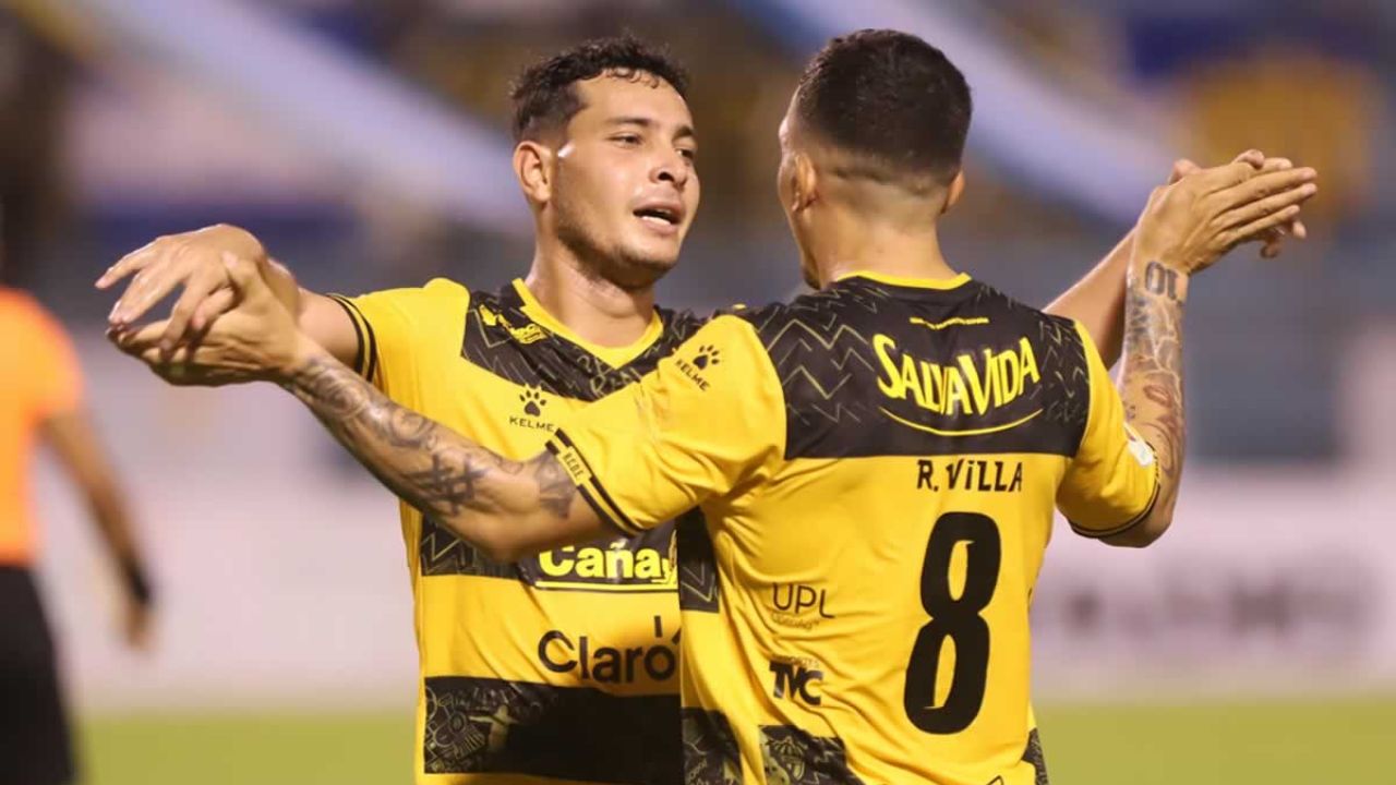 Real España se encarrila y vence al Olancho FC en el Estadio Olímpico