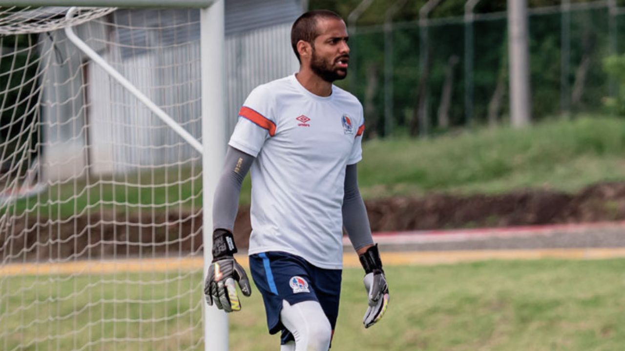 Se confirma si Edrick Menjívar podrá jugar el clásico contra Motagua tras sus problemas de salud