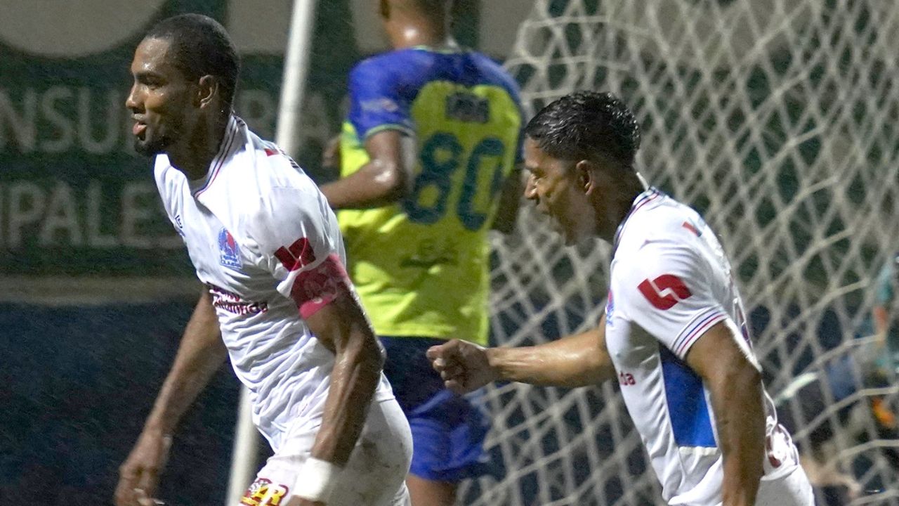 Olimpia de la mano de Bengston mantiene su invicto ante Olancho FC