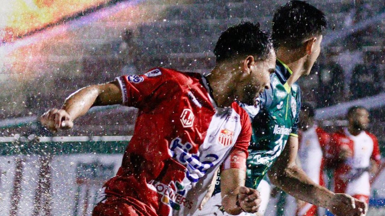 Marathón rescata un empate contra Vida en un inundado y polémico partido en La Ceiba