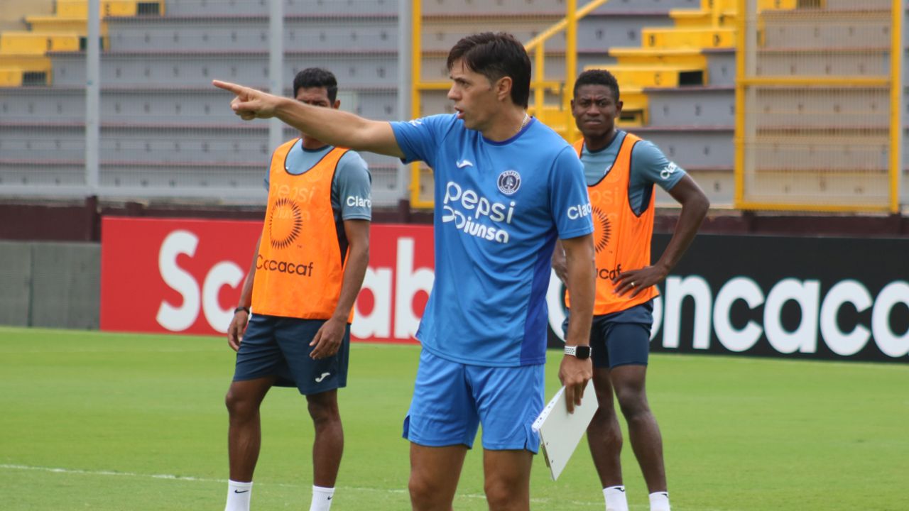 César Vigevani borra dos futbolistas de Motagua que apuntan a ser las próximas salidas