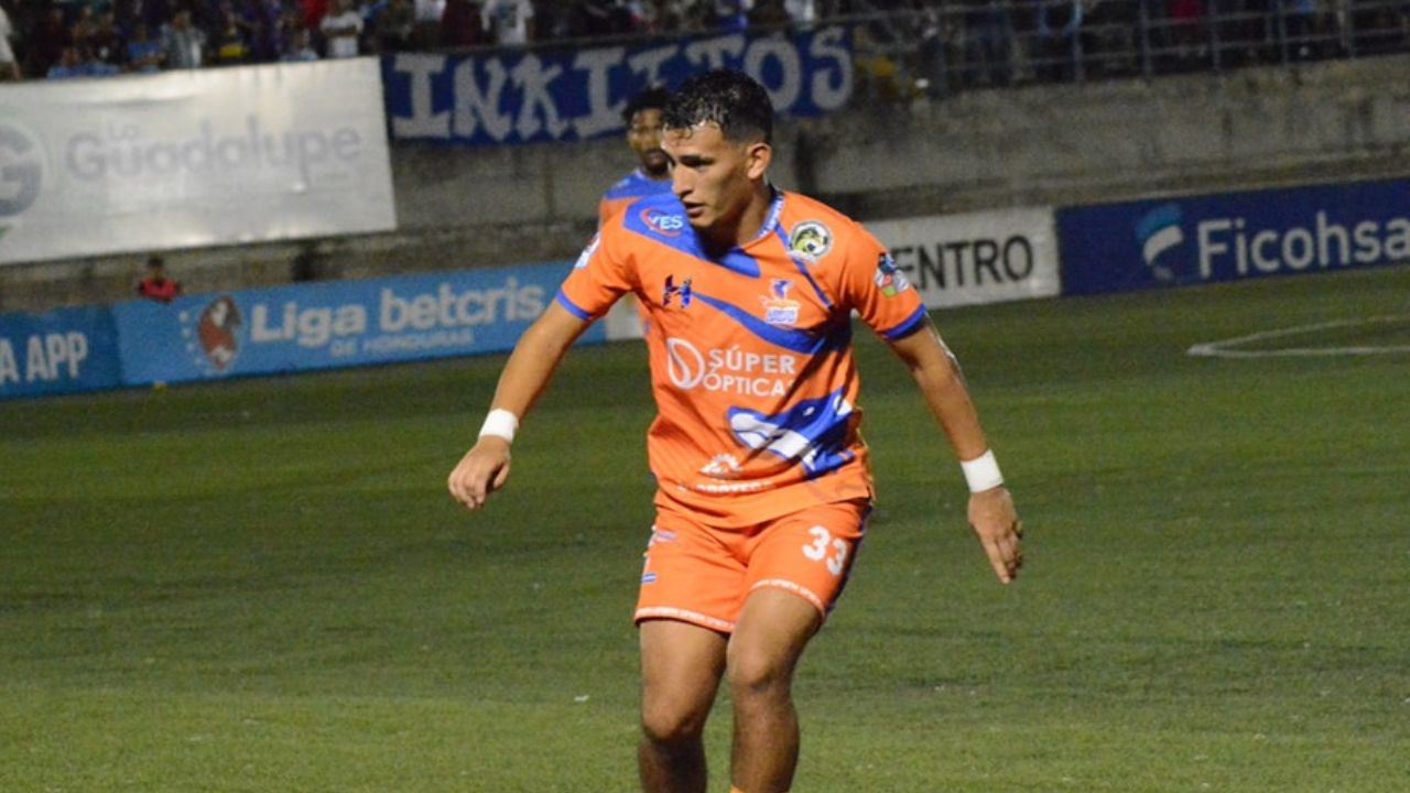 Lobos UPN rescata un empate en el Olancho FC que terminó con nueve jugadores