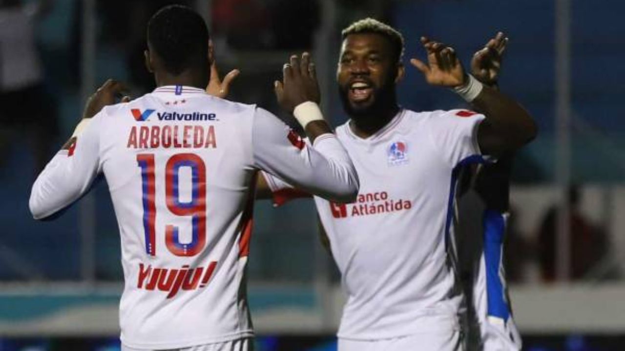 Olimpia sigue indomable y vence a los Lobos UPN para mantener el invicto