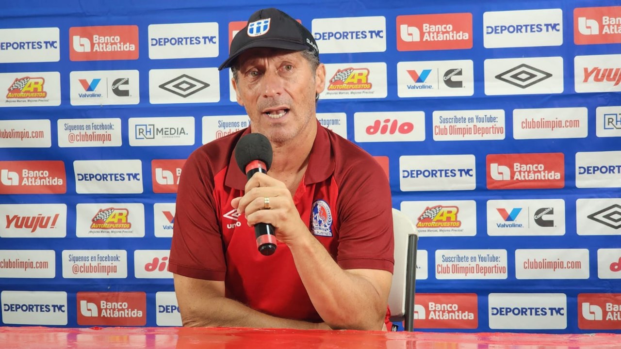 Pedro Troglio se rinde con elogios a Olimpia y se acuerda de Auzmendi tras triplete de Jerry Bengtson