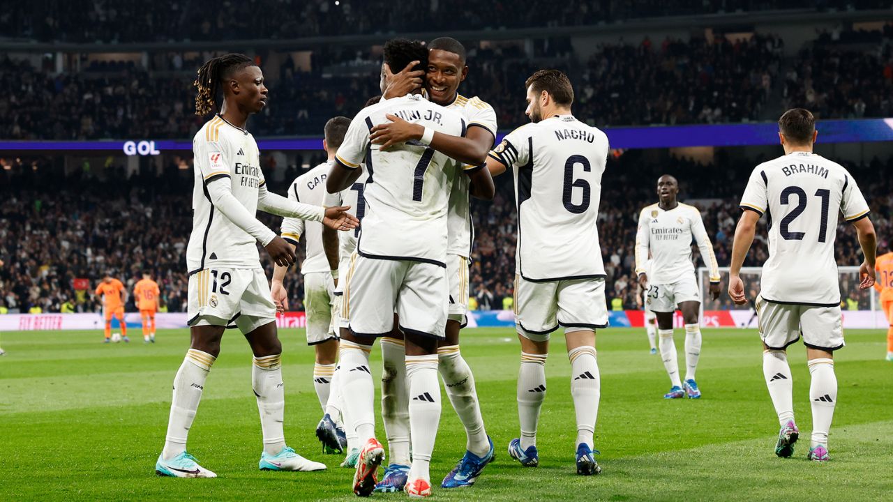 Real Madrid goleó al Valencia en noche inspirada de Rodrygo y Vinicius