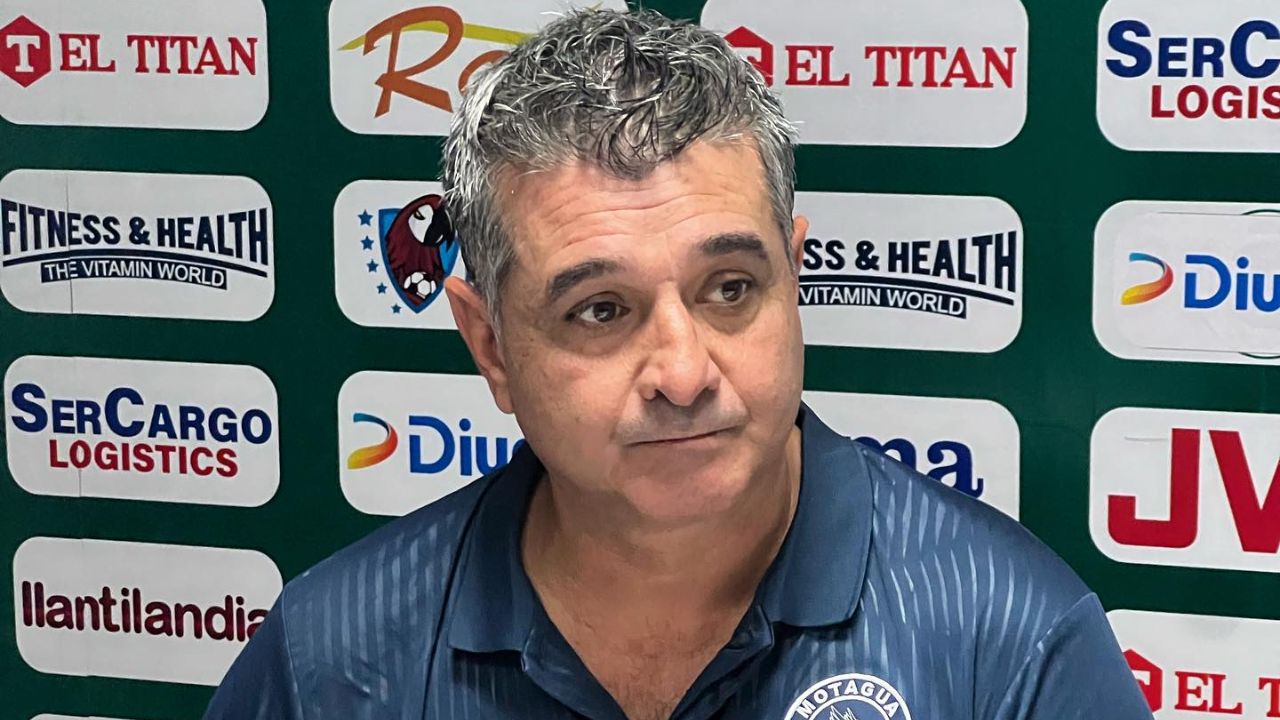 Diego Vazquez se queja de Selvin Brown por casi dejarlo fuera de una nueva final