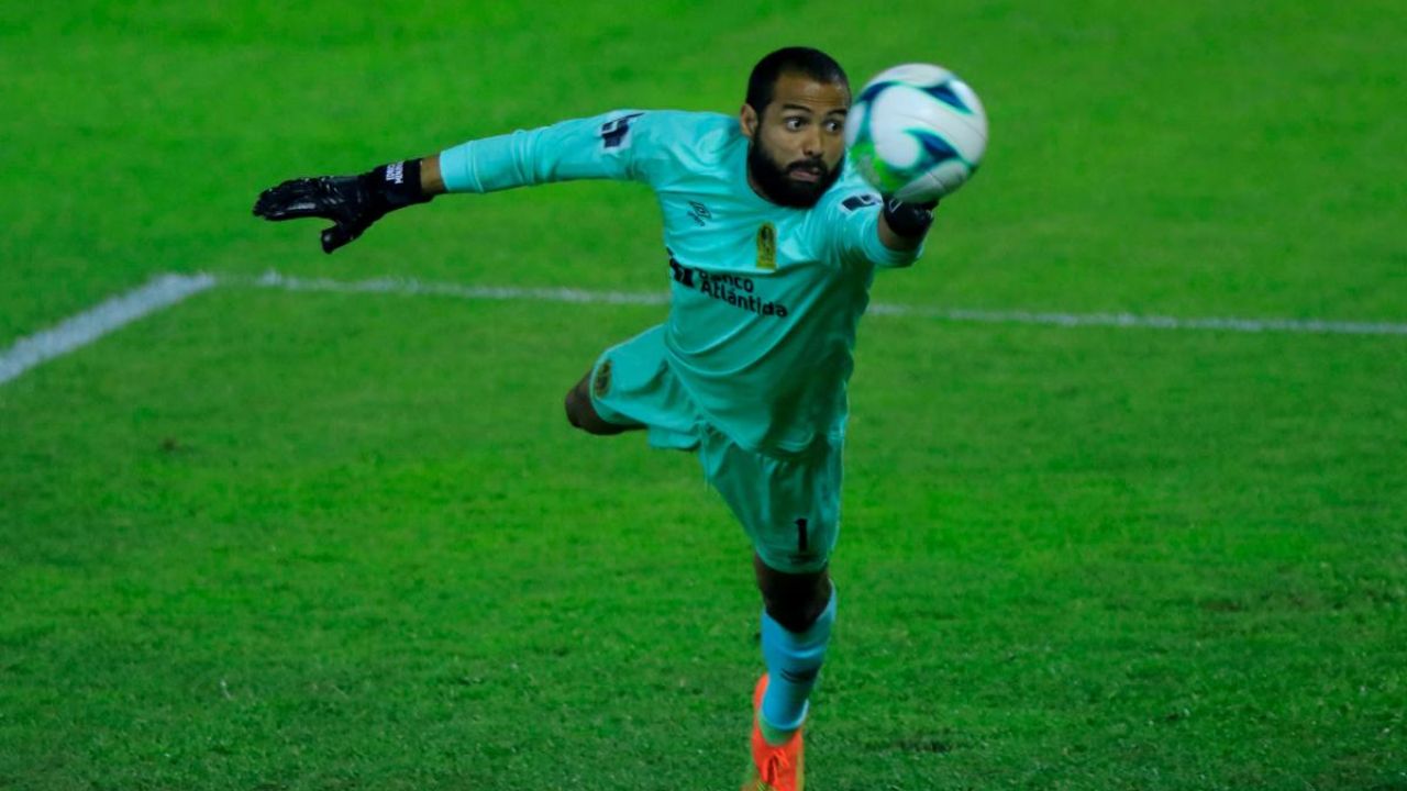 El impresionante récord que alcanzó Edrick Menjívar con Olimpia previo a la final