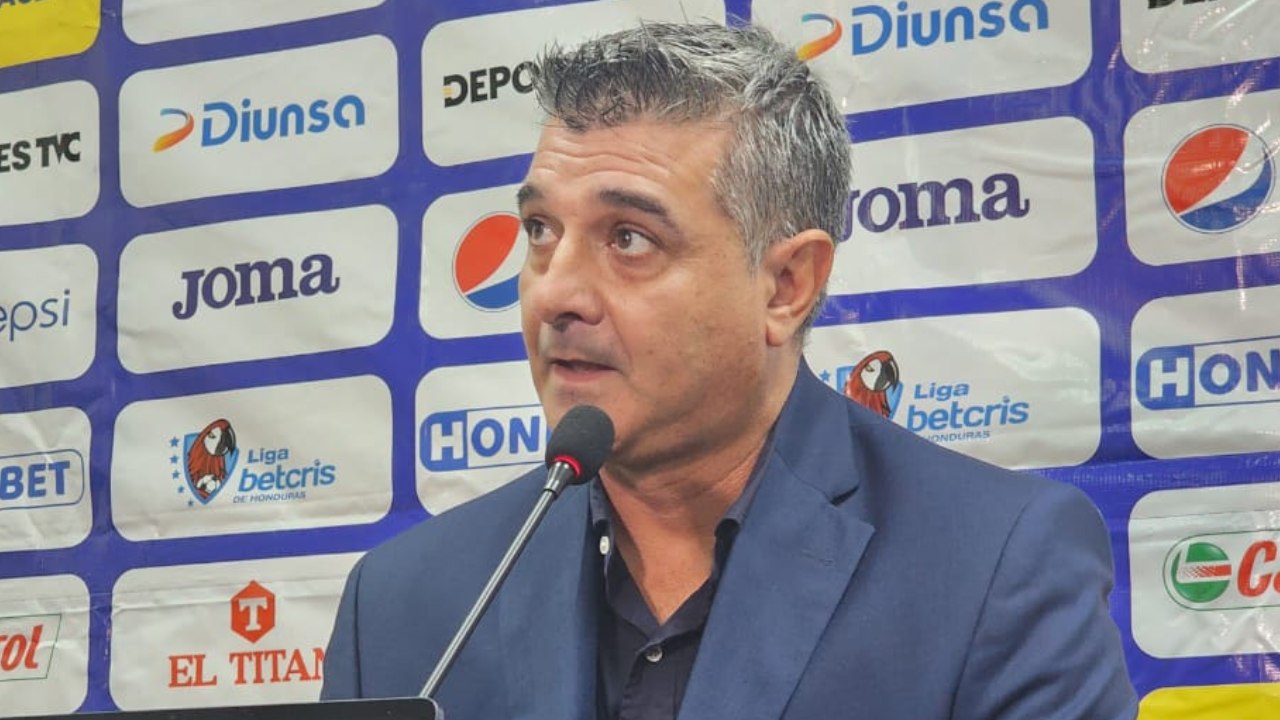 Diego Vazquez le responde a Nazar ante quejas del arbitraje y explica lo que ha mejorado Motagua