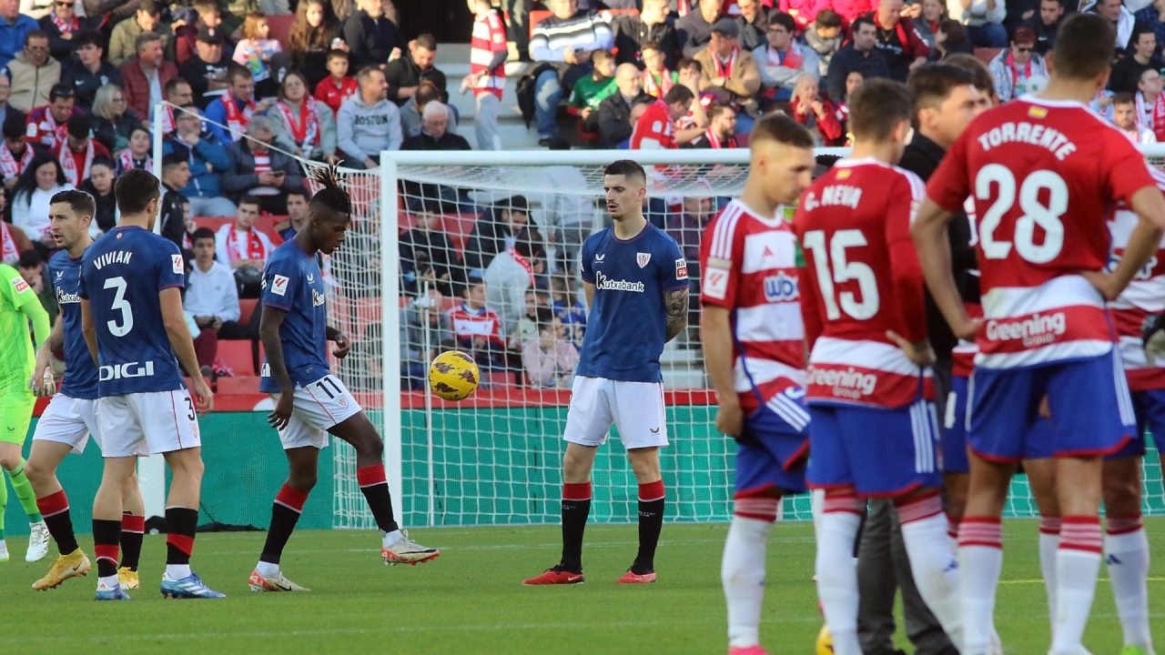 Muere aficionado en las graderías cuando se jugaba Granada vs. Athletic Bilbao