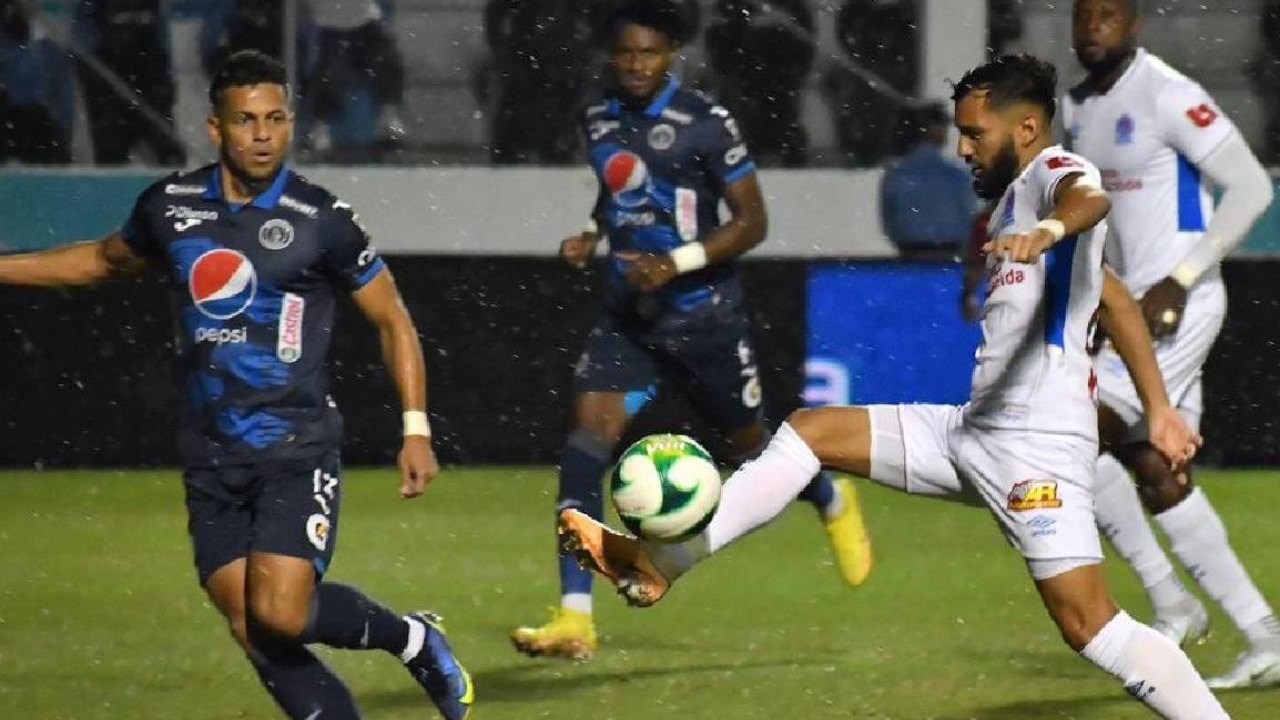 Confirman cuarteta arbitral que estará en la final de ida entre Motagua y Olimpia
