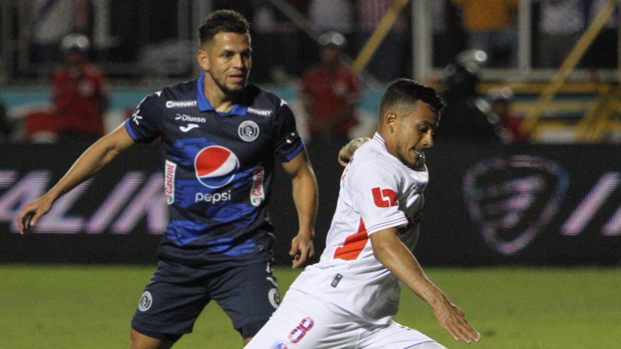 Los dos futbolistas que fueron expulsados en la gran final de Olimpia vs. Motagua