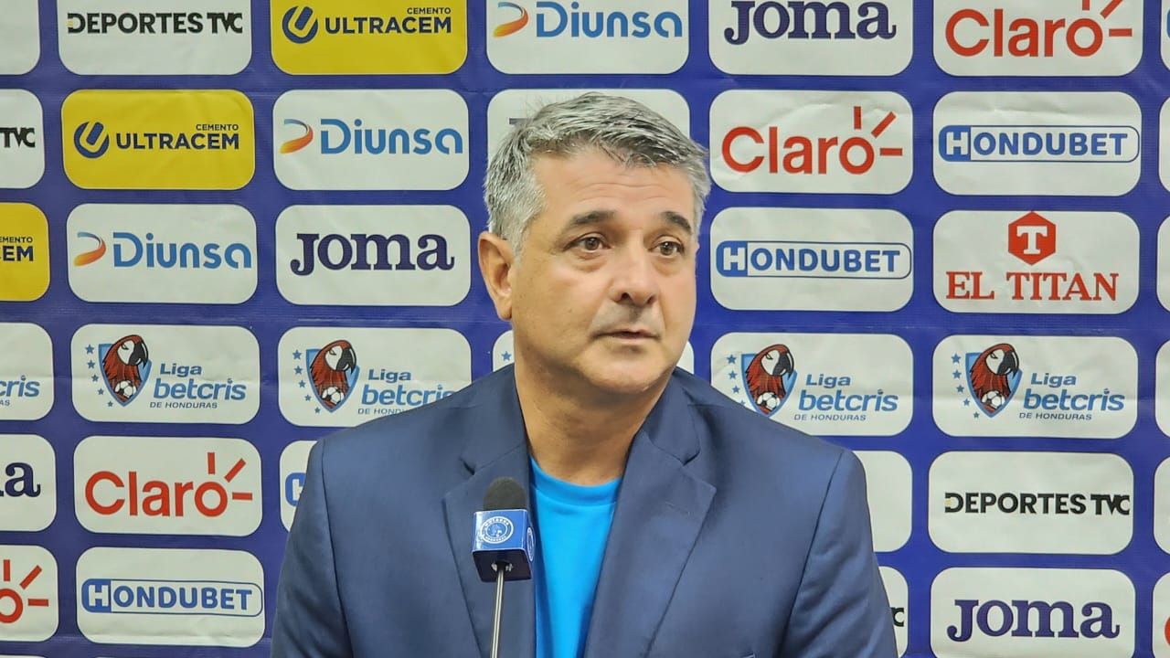 Diego Vazquez deja regaño a uno de sus jugadores y advierte sus pretensiones con Motagua