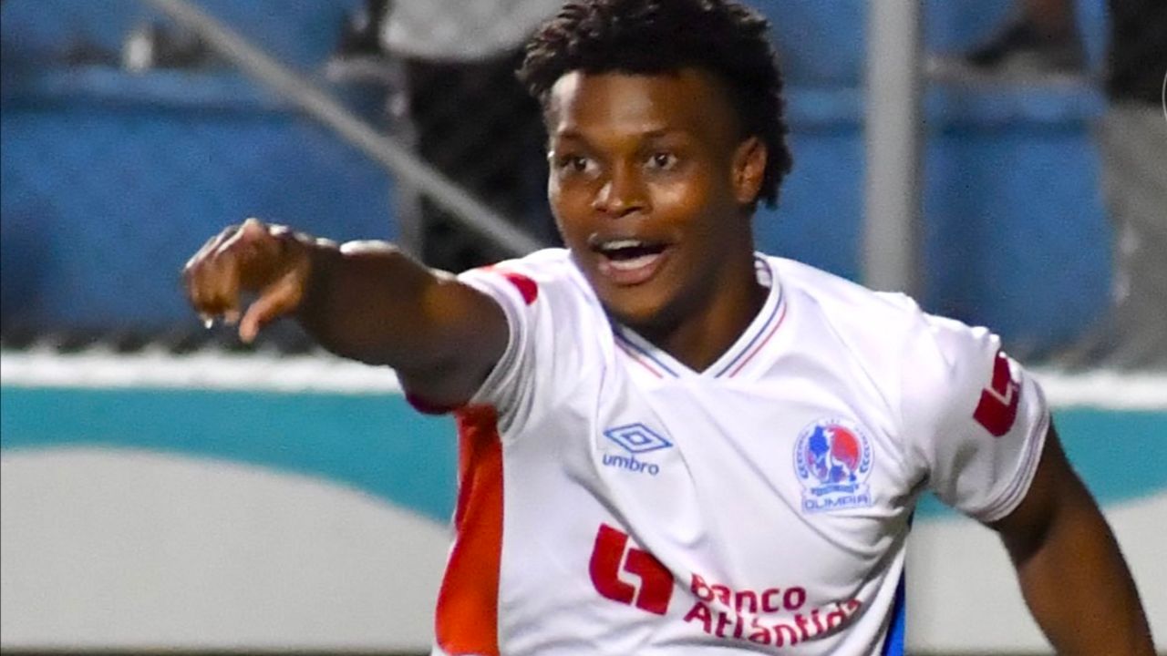 Dimitri Gordon se olvida del Olimpia y ya anota goles con su nuevo equipo