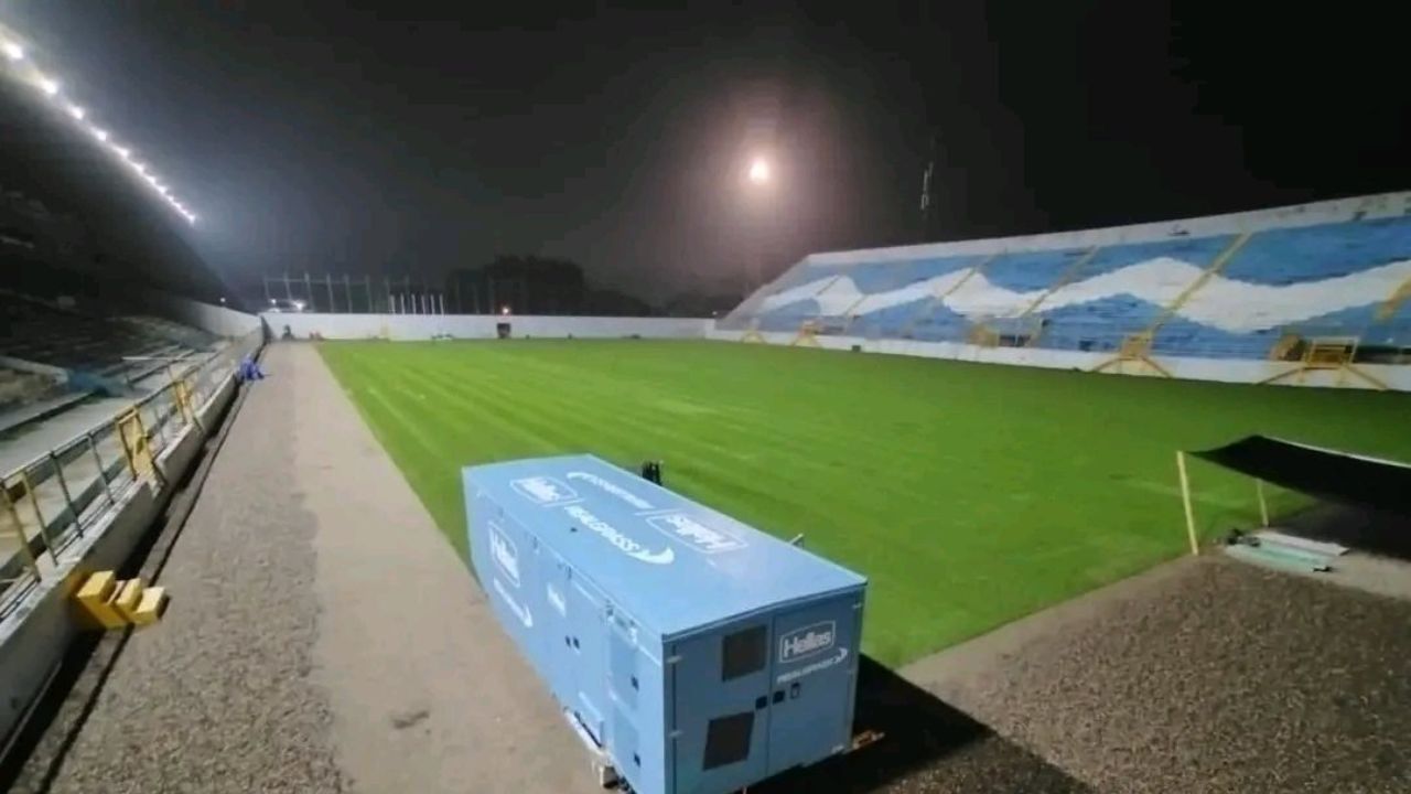Estadio Morazán enfrenta terrible problema relacionado a la instalación de su nueva grama
