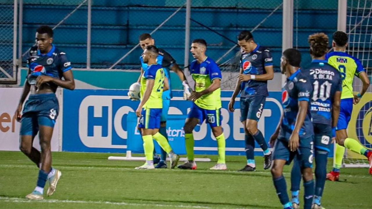 Motagua rescató un empate ante Olancho FC en el cierre de la jornada 1
