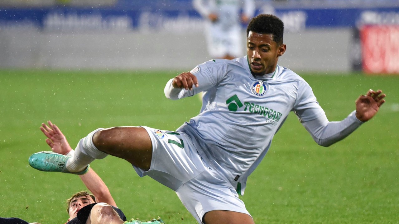 Futuro del 'Choco' Lozano estaría en Barcelona ante su mal momento en Getafe