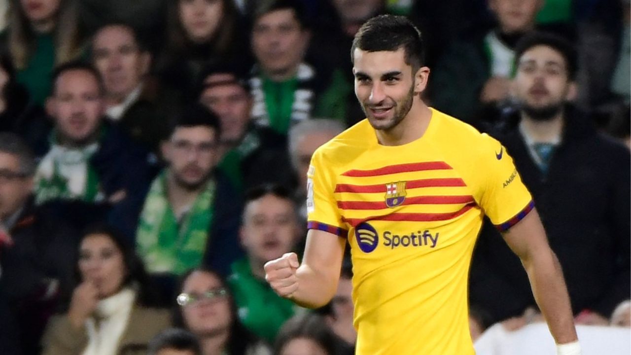 Barcelona no tira LaLiga y vence al Real Betis gracias a un resurgido Ferran Torres