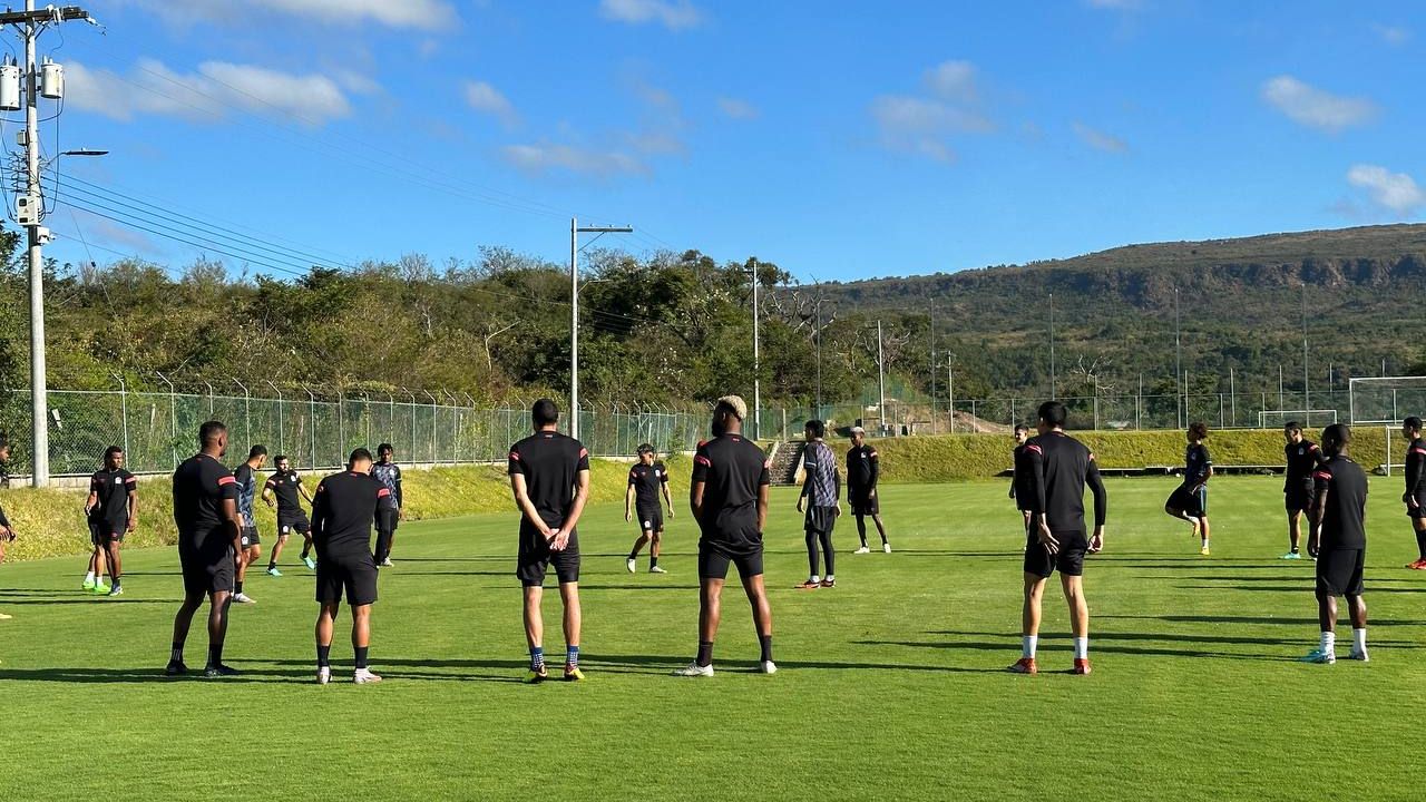 Olimpia arrancó los entrenamientos con dos grandes novedades y seis ausentes