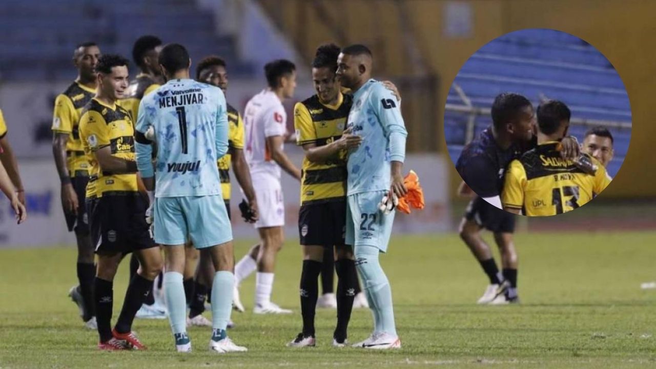 El peculiar saludo entre Brayan Moya y Bryan Beckeles