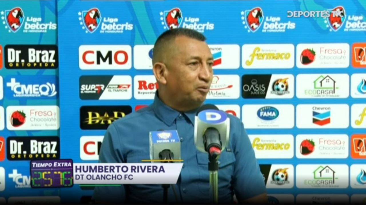 Humberto Rivera expone su frustración tras partido con Lobos UPNFM