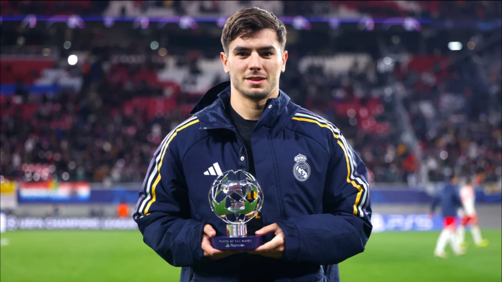 Jugadores del Real Madrid reaccionan al gol de Brahim Díaz en Champions