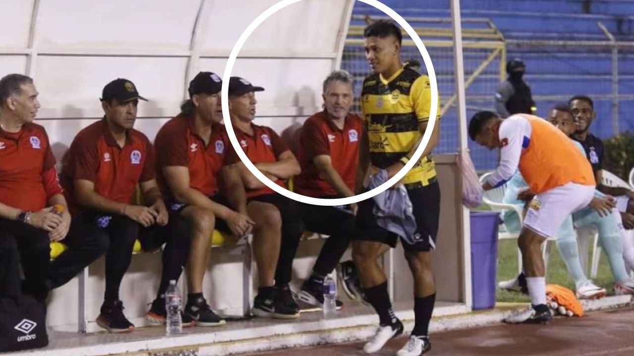 La verdad detrás del supuesto malestar de Brayan Moya con Pedro Troglio durante el clásico